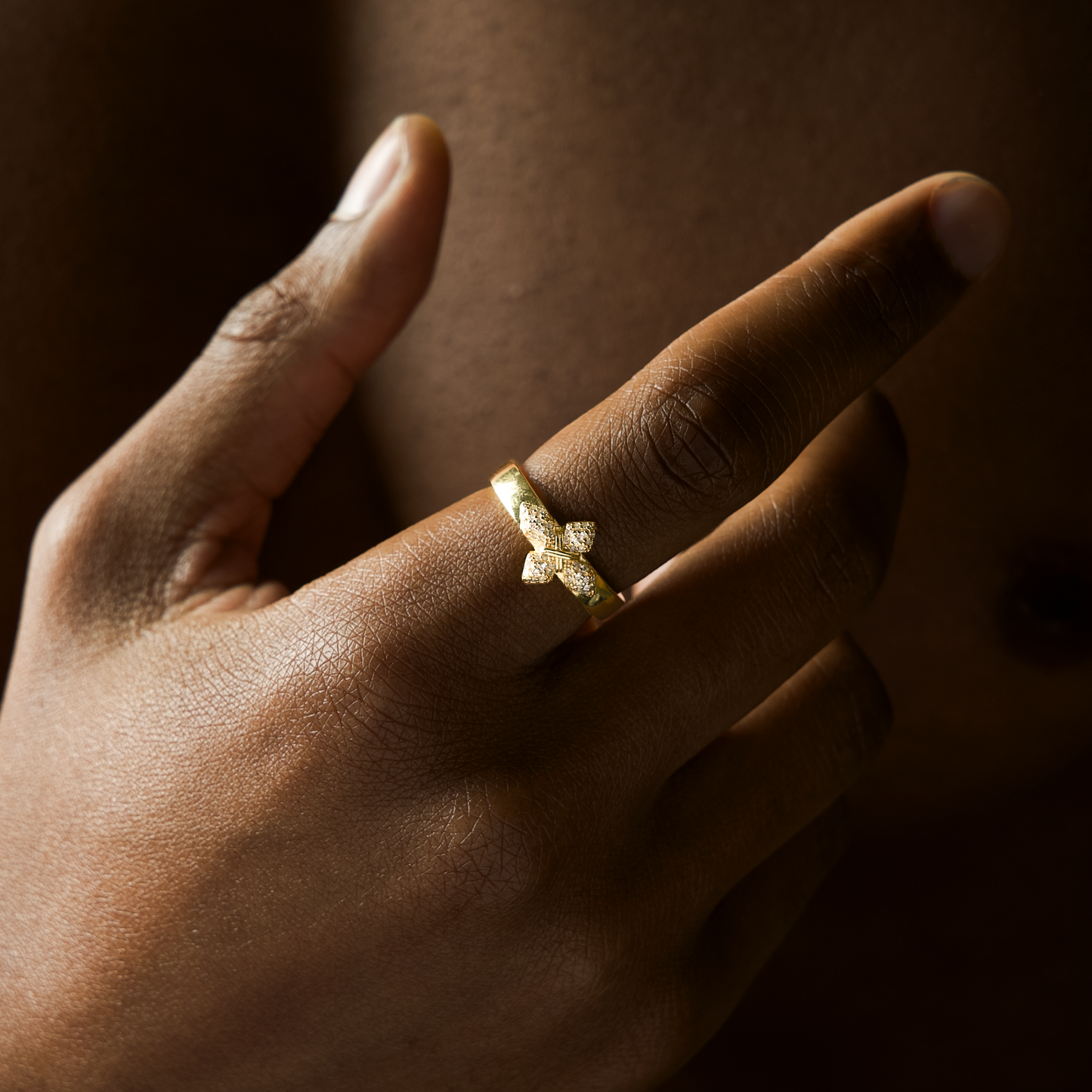 Iced crossed star ring - Gold
