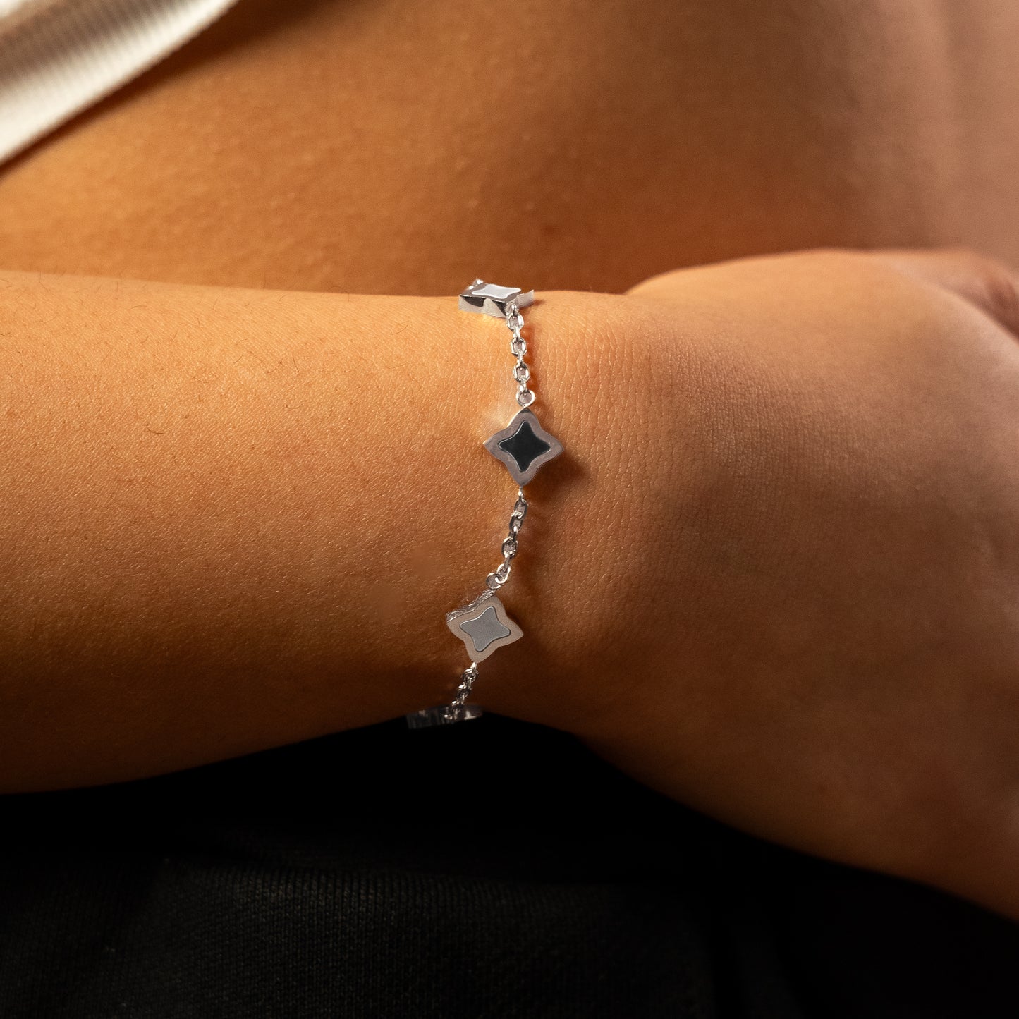 Bracelet Flower câble Argenté - Motif Blanc & Noir