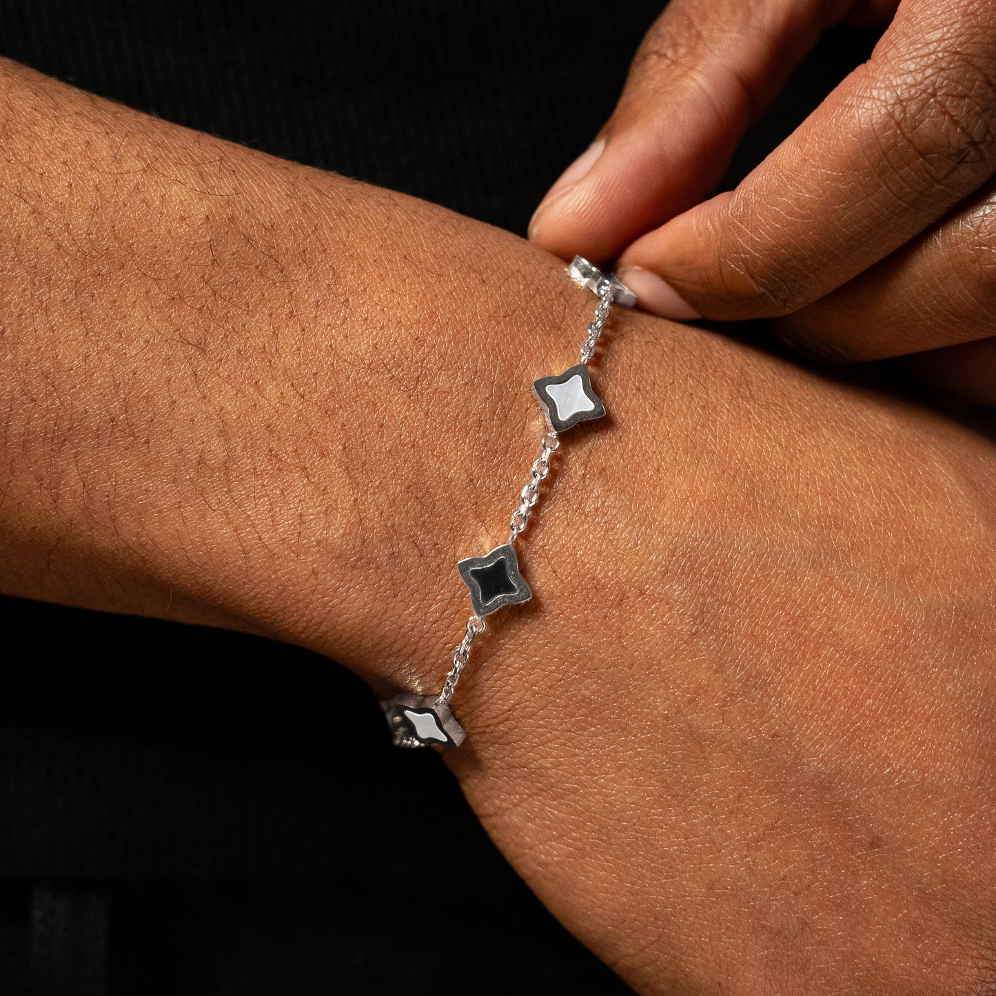 Bracelet Flower câble Argenté - Motif Blanc & Noir