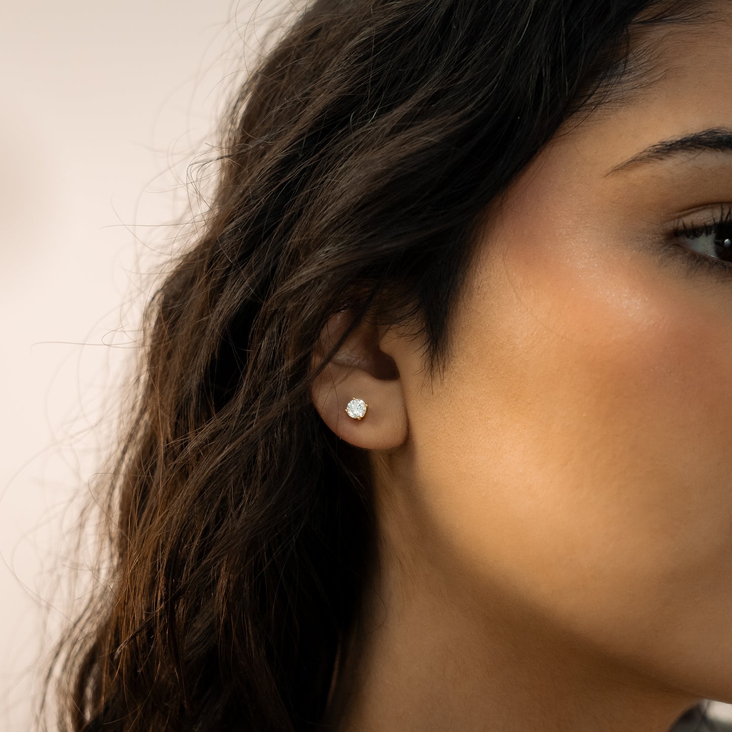 Lonely golden earrings