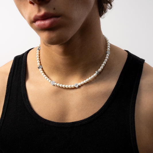 Chaîne perlée Monogramme Argentée