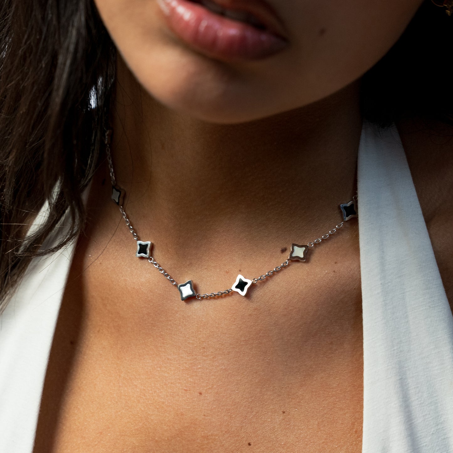 Silver Flower Cable Chain - White & Black Pattern