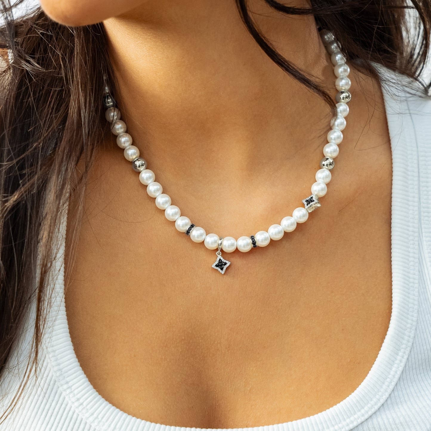 Silver Flower Pearl Chain - Black Stones