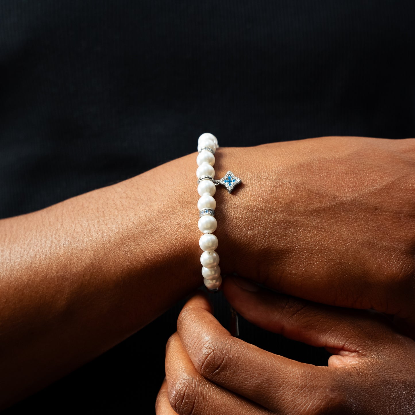 Silver Flower Pearl Bracelet - Blue Stones
