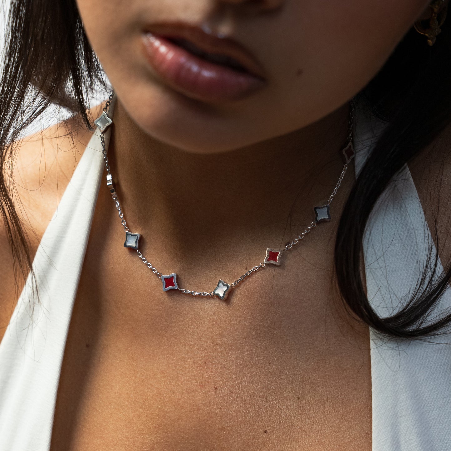Silver Flower Cable Chain - White & Red Pattern