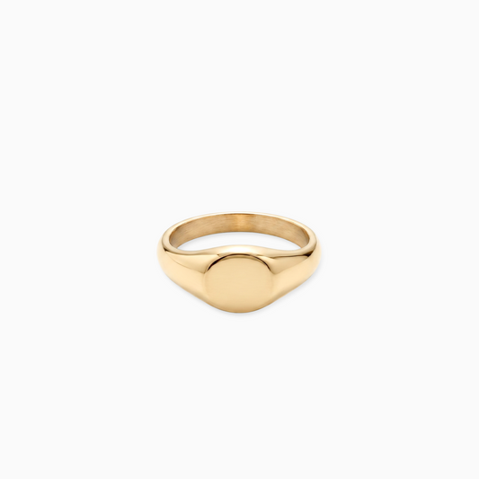 Round golden ring signet
